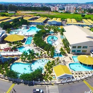https://cezars-park-flat-service.caldasnovashotels.com